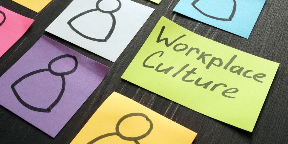The Signs of a Toxic Work Culture (And How to Fix It) 