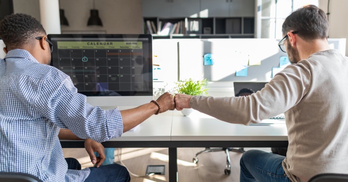 When to Entrust Your HR Department with a PEO